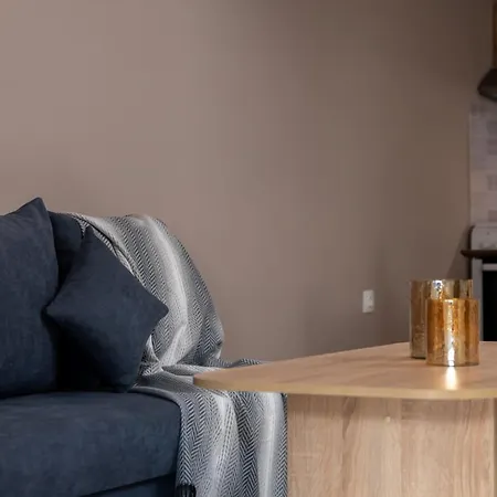 Avli * Neos Marmaras