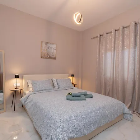 Avli Apartment Neos Marmaras