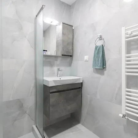 Apartment Avli *