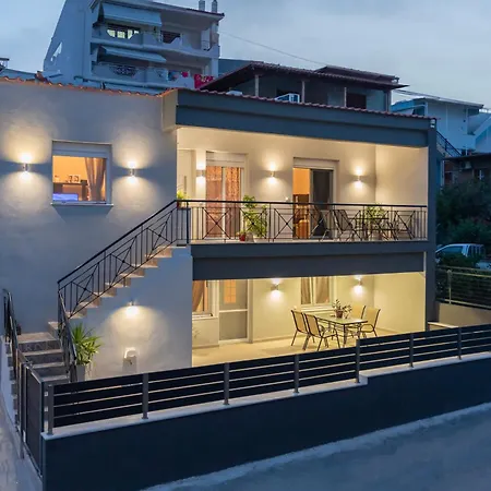 Avli Apartment Neos Marmaras