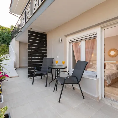 Apartment Avli *