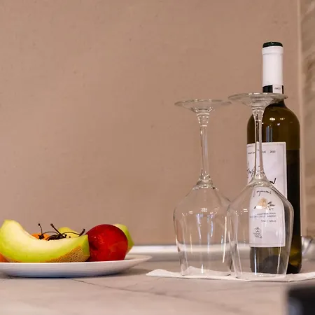 Avli Néos Marmarás